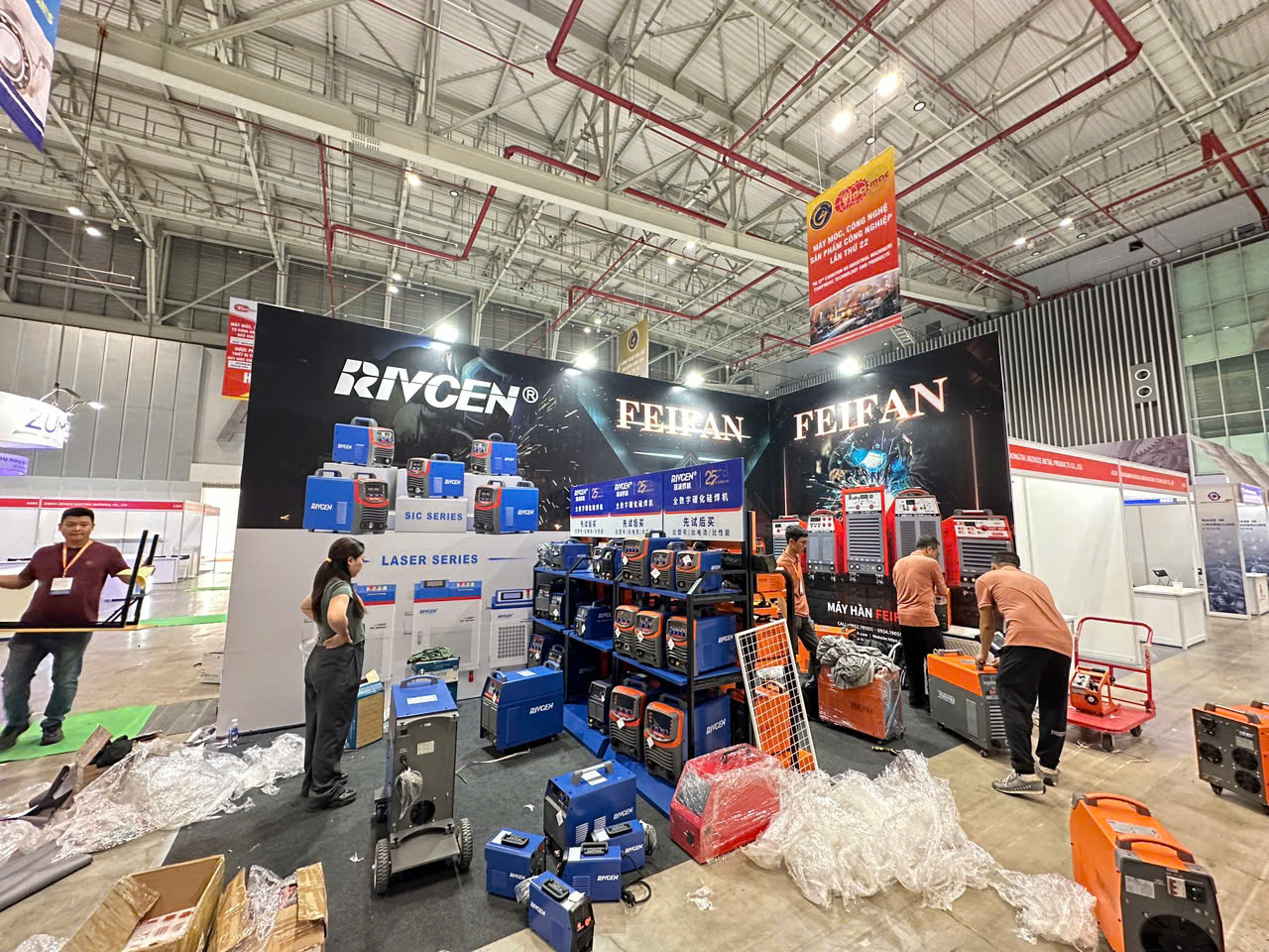 Quy trình thi công backdrop Hiflex giá rẻ chuyên nghiệp