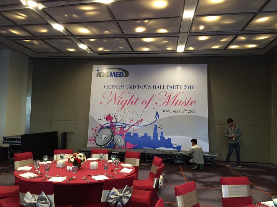 thi-cong-backdrop-su-kien-2