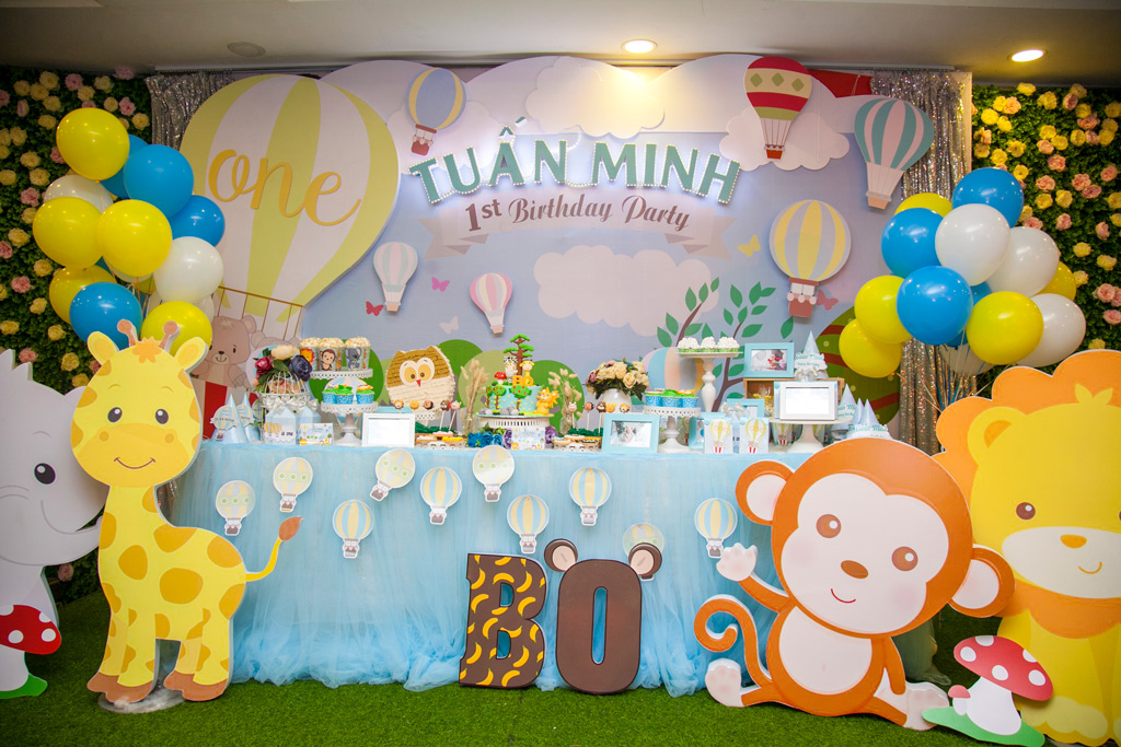 lam-sinh-nhat-cho-be-bang-backdrop