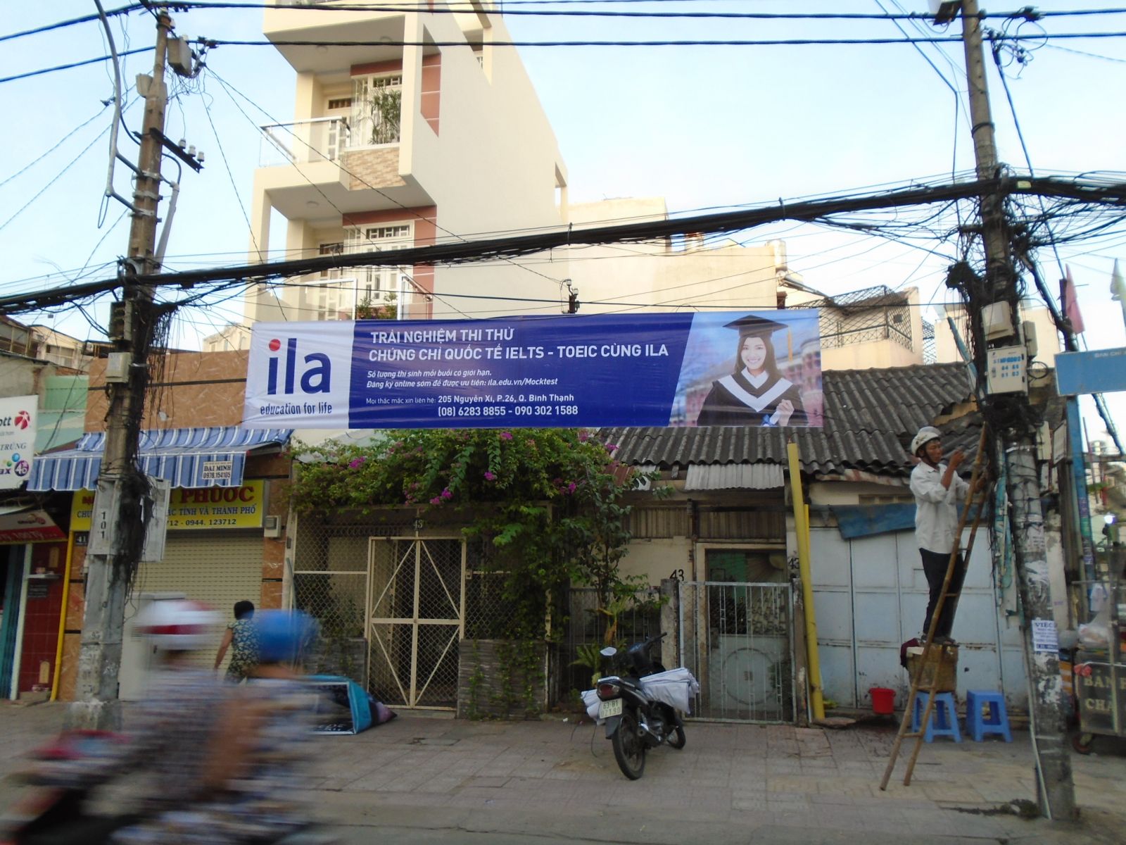 banner ngang ila